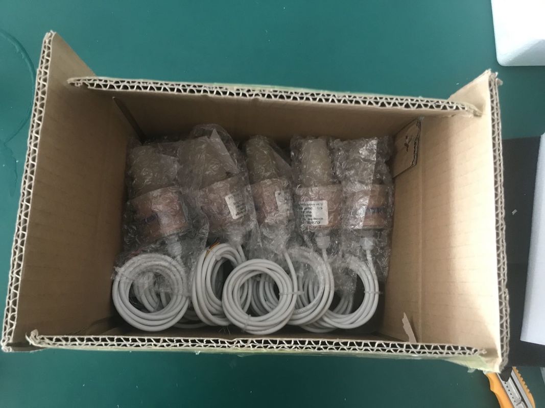 RS485 Output 5m Detection Range PVDF Máy đo mực nước siêu âm cho các nhà máy chế biến thực phẩm