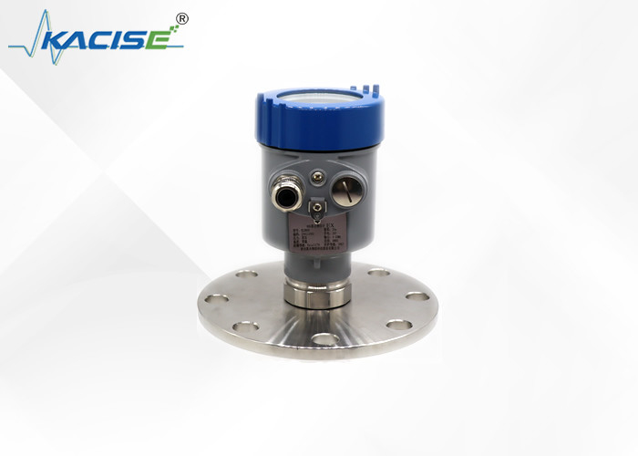 Máy đo mức radar với màn hình kỹ thuật số được sử dụng để giám sát mức hồ chứa