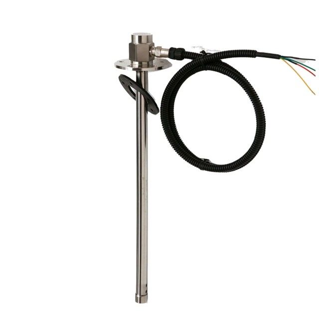 Cảm biến mức dầu nhiên liệu bằng thép không gỉ với mức bảo vệ IP67 và độ chính xác 0,25% để đo chất lỏng điện dung