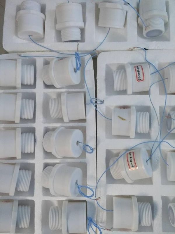 Cảm biến siêu âm PTFE cấp thực phẩm 1