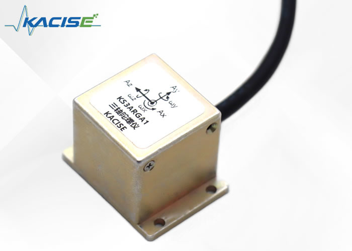 ± 250 °/s Range Triaxial universal angular rate gyro với -45 ̊+80 °C operating temperature range