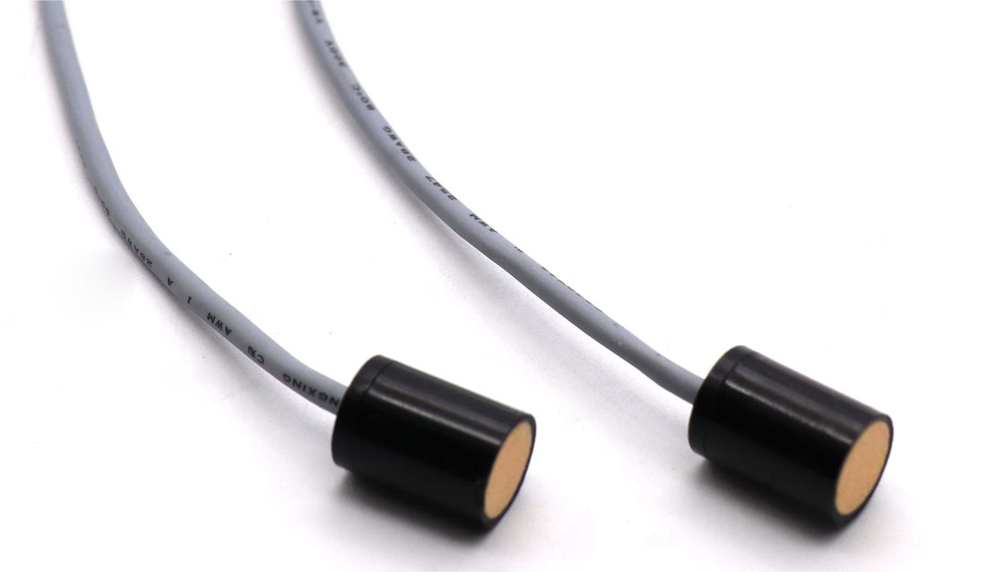 Cảm biến biến tần siêu âm cấp IP68 200KHz với chiều dài cáp 22cm để đo mức chất lỏng