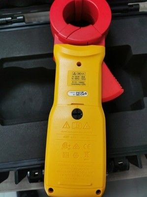 Fluke 1630-2 FC Ground Clamp Điện áp tối đa với mặt đất 1000 V Pin loại AA Alkaline IEC EN LR6 x4