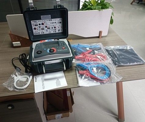 Megger MIT1025-UK Máy kiểm tra cách điện với đầu ra, kháng cự 20 Teraohms, điện áp thử nghiệm đa phạm vi 10kV