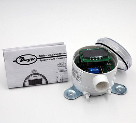 Máy truyền áp suất khác biệt Dwyer Magnesense MS-111 với tín hiệu đầu ra kép có thể cấu hình trường và vỏ NEMA 4X chắc chắn
