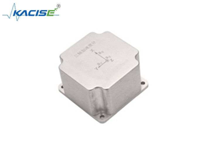 Bộ cảm biến gia tốc ba trục với phạm vi ±10 g RS422 đầu ra và phạm vi nhiệt độ rộng cho các ứng dụng ô tô