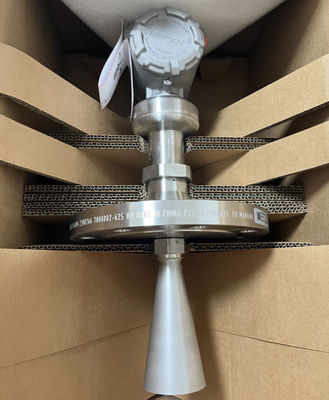 Bộ truyền mức Rosemount 5408 với độ chính xác ± 0,08, Nguồn điện 4-20mA/HART và tuân thủ SIS cho các ứng dụng công nghiệp