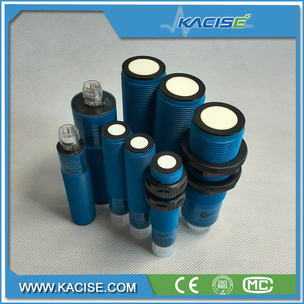 Cảm biến mực nước siêu âm không tiếp xúc nhỏ với mức bảo vệ IP65 và đầu ra 4-20mA để đo mức bể chất lỏng